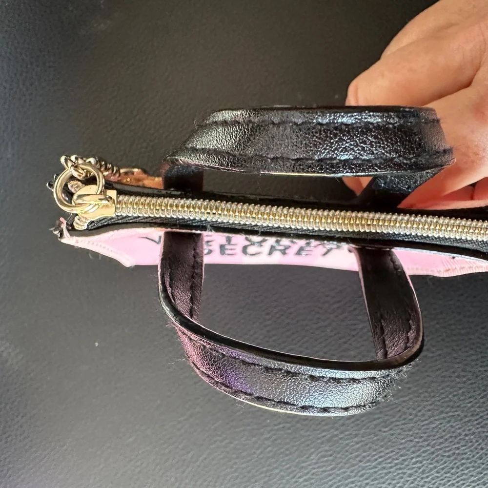 Victoria’s Secret Change Purse Keychain/Charm - Picture 9 of 11
